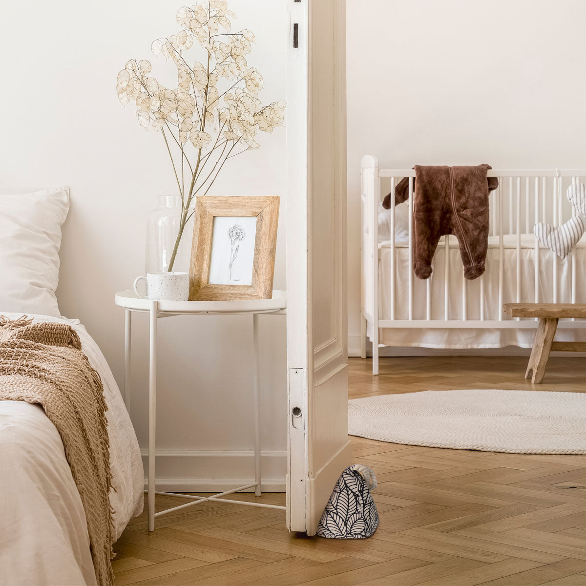 Pyramide Jumgle Noir door stop