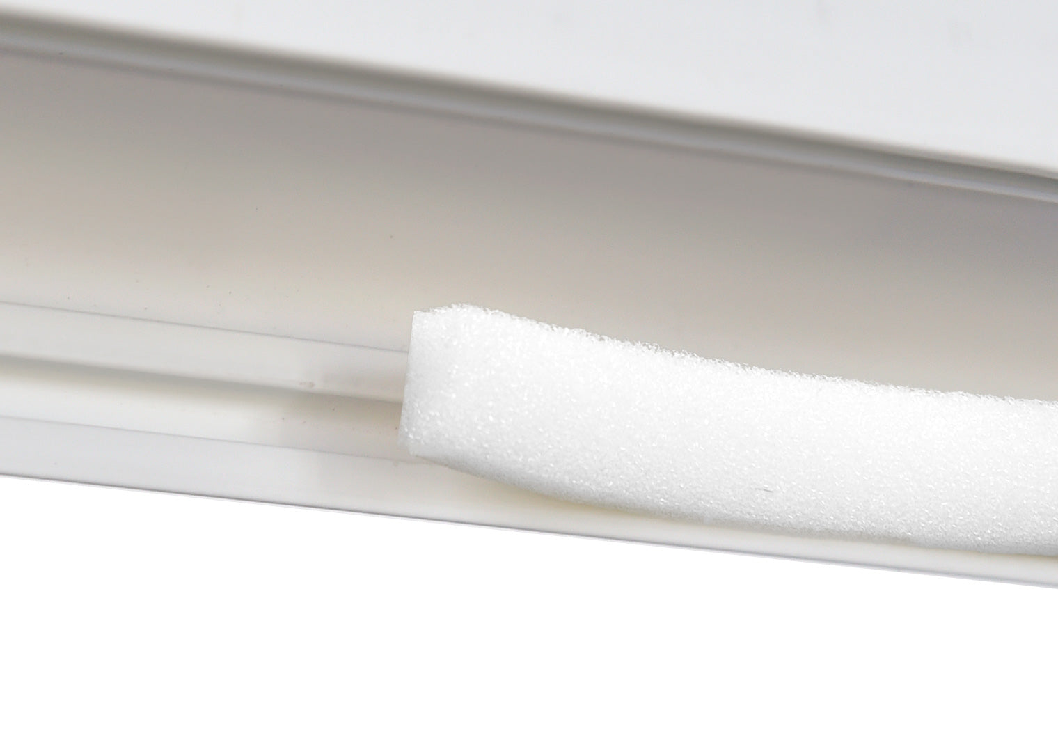 Adhesive Polyester Foam Seal 4m - White